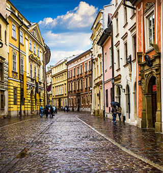 best time for visiting the medieval cities in poland