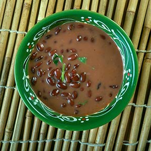 coconut bean soup popular food in tanzania