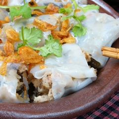 Delicious pork and prawn banh cuon dumplings