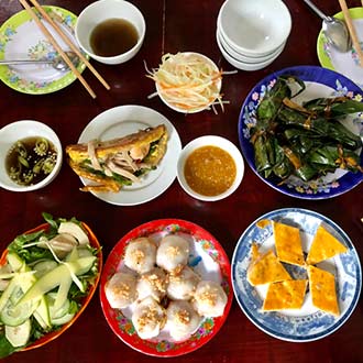 ho chi minh city has a variety of options when it comes to foods