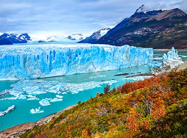 Perito Moreno ice glacier in el calafate argentina patagonia