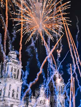 fireworks in mexico city new years eve